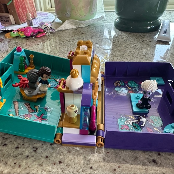 Little Mermaid Lego Book set 43213 - all pieces accounted for - Picture 6 of 9